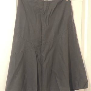 Classiques Entier
A line skirt, side zip
Size 12